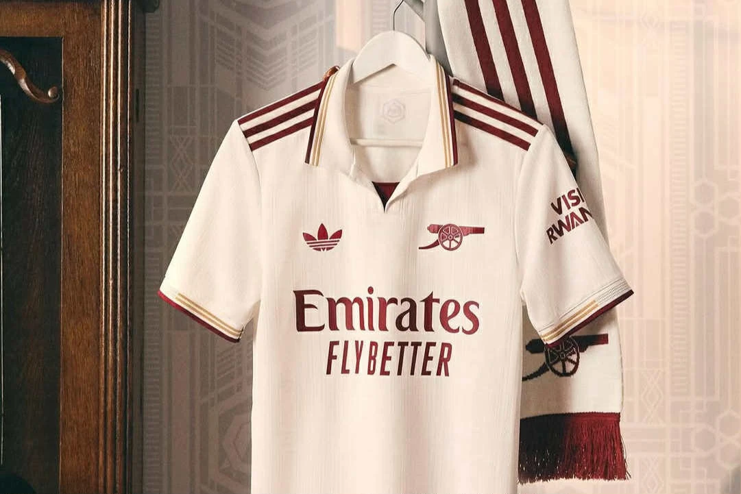 "Arsenal" üçüncü formasını təqdim edib - FOTO 