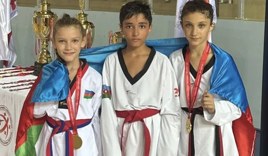 Taekvondoçularımız beynəlxalq turniri 3 medalla başa vurublar - FOTO 