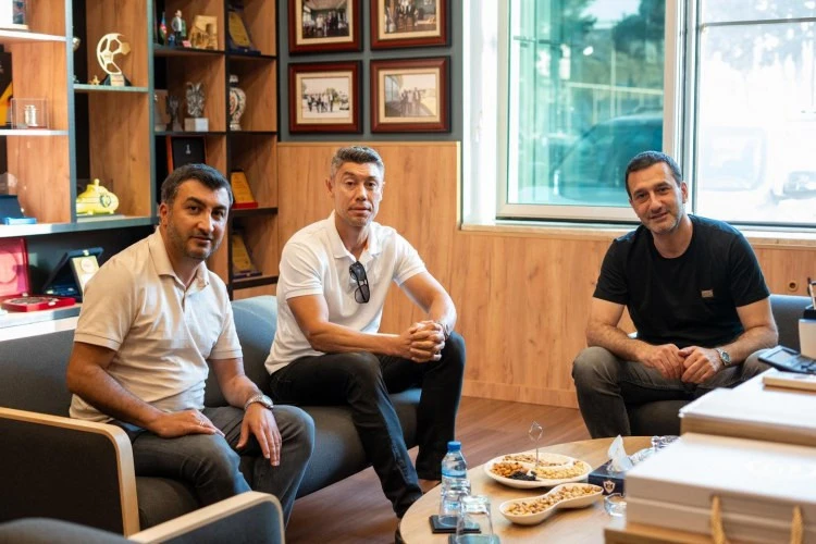 "Qarabağ" rəsmiləri “Portimonense”nin idman direktoru ilə görüşüb