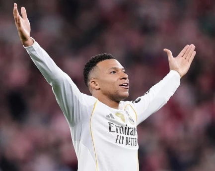 Mbappe yenidən zirvədə: Ən yaxşısı seçildi 