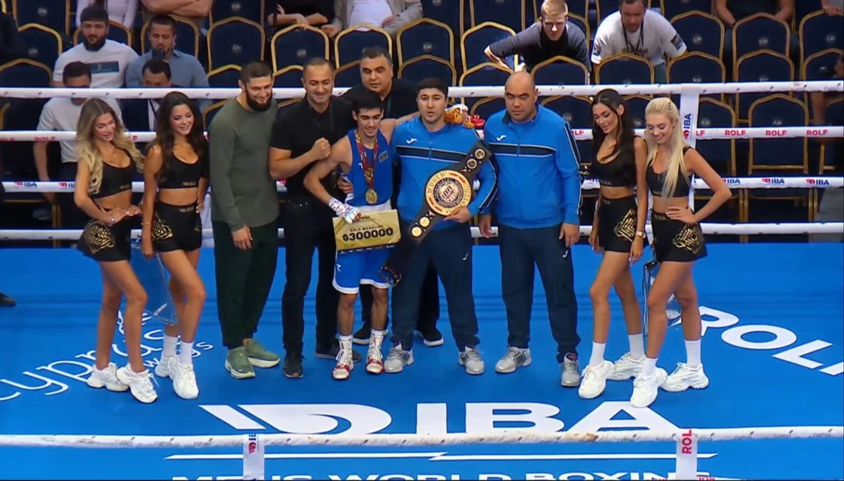 Azərbaycan boksçusu 19 yaşında dünya çempionu olub