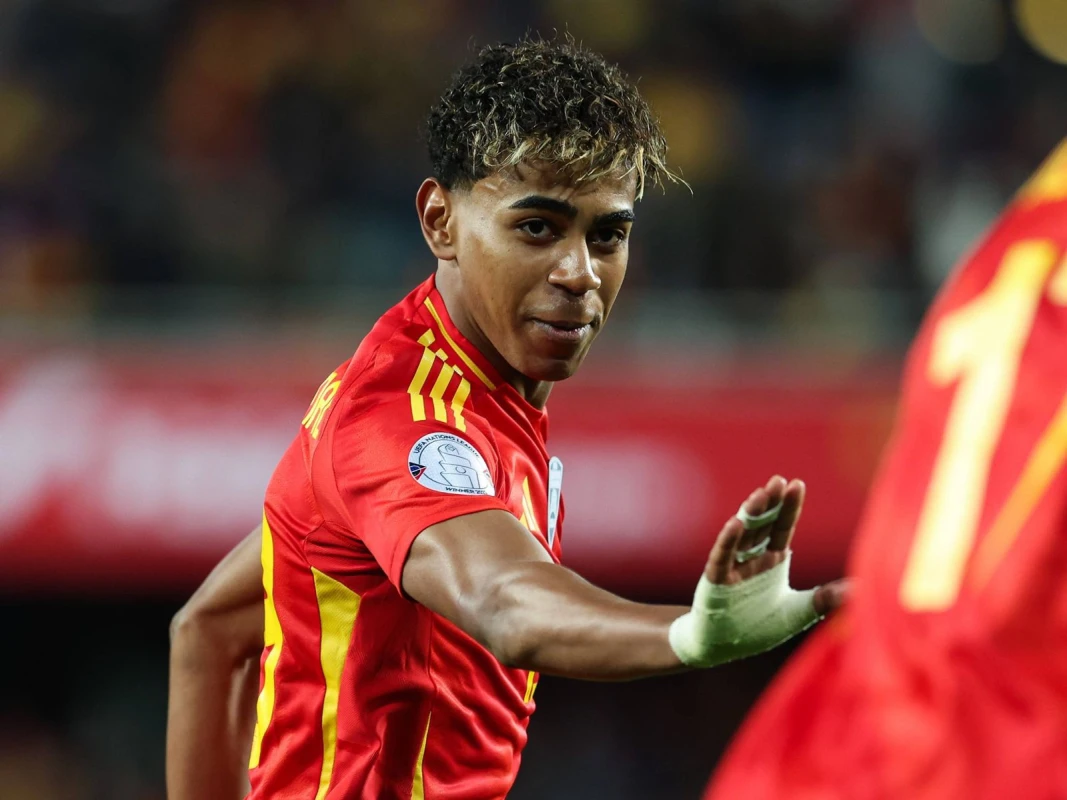 Lamin Yamal bu il dünyanın ən yaxşı gənc futbolçusu seçilib