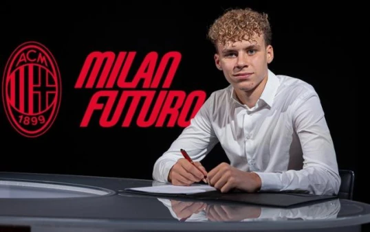 İbrahimoviçin oğlu ilk peşəkar müqaviləsini imzalayıb