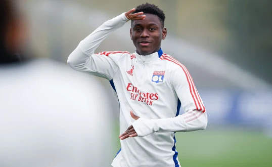 Malili futbolçu addım-addım “Qalatasaray”a