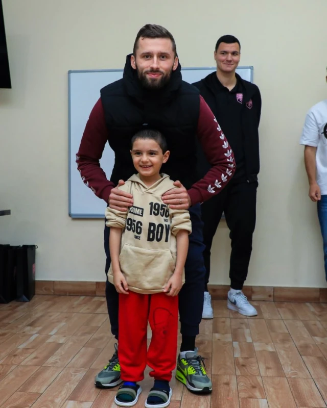 “Sabah” kollektivi uşaq sığınacağında - FOTO 