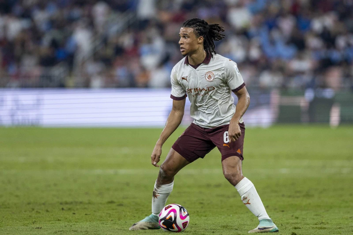 "Mançester Siti"nin müdafiəçisi "Barselona"ya keçə bilər