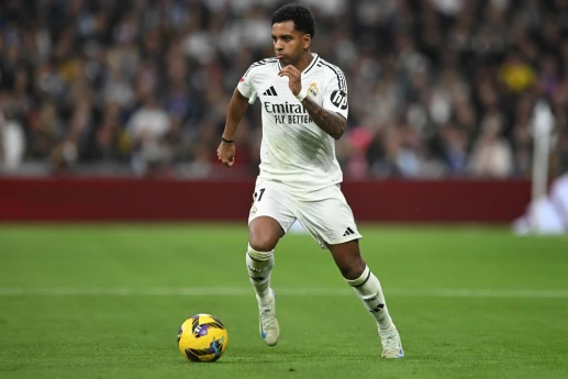 “Liverpul” “Real”ın hücumçusu ilə maraqlanır