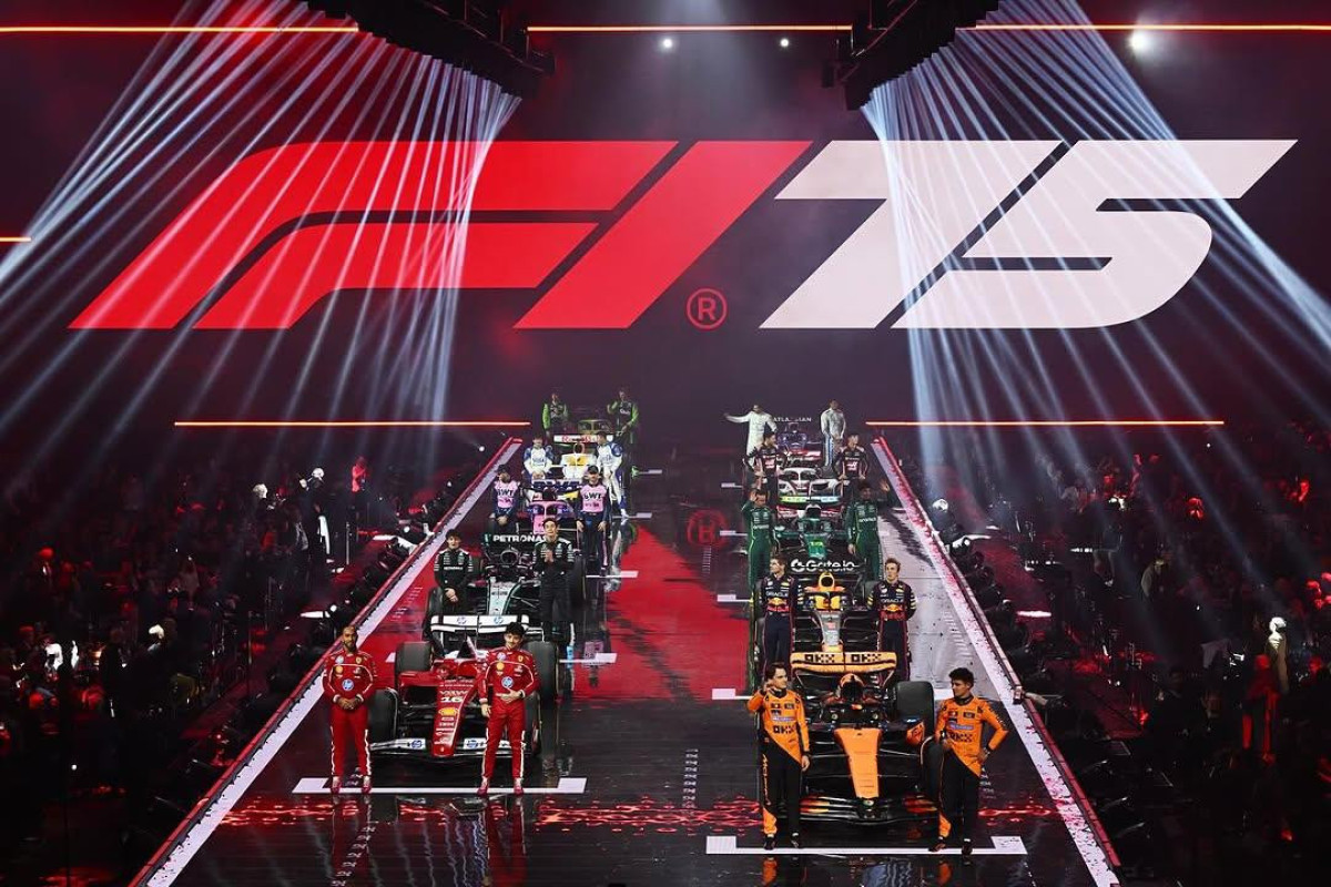 “F1 75 Live”: Londonda iyirmi sürücünün gözqamaşdıran tanıtımı baş tutub