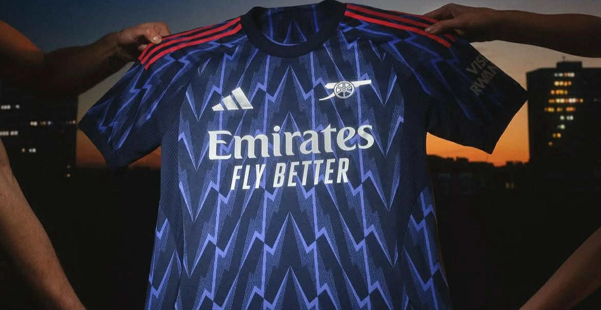 "Arsenal" yeni səfər formasını ictimaiyyətə təqdim edib
