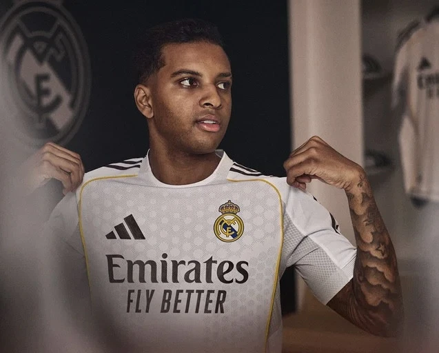 “Real” yeni mövsüm formalarını təqdim edib