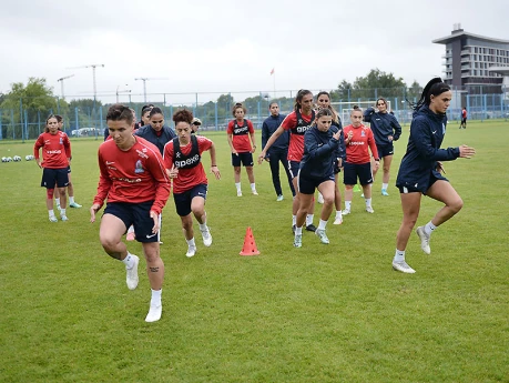 Millimiz Belarusla qarşılaşacaq