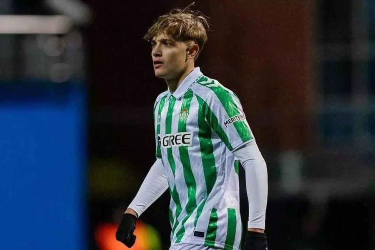 “Betis”in futbolçusu Premyer Liqada çıxış edə bilər