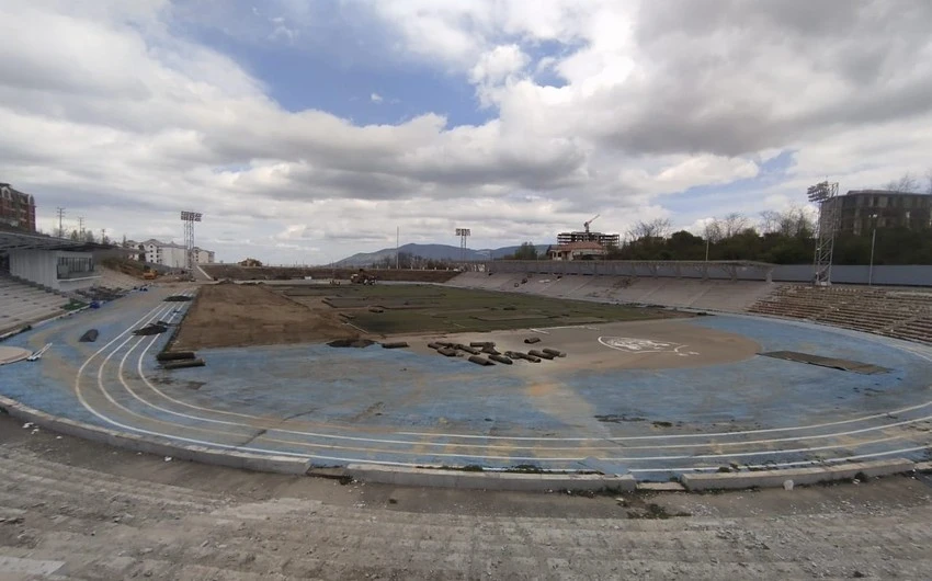 Xankəndi stadionunda təmir-bərpa işləri intensivləşib