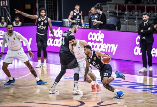 ABL: “Neftçi” seriyada hesabı bərabərləşdirdi