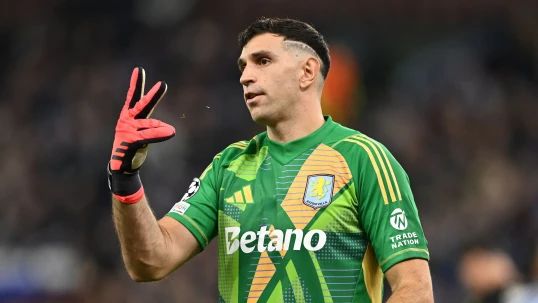 "Aston Villa" dünya çempionu ilə yollarını ayıracaq