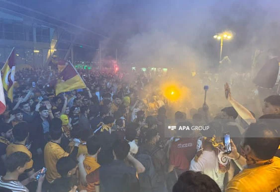 “Qalatasaray”ın 25-ci çempionluğu Bakıda da coşqu ilə qeyd edilib - FOTO+VİDEO 