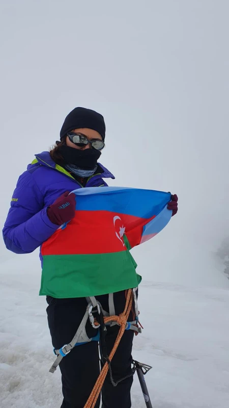 Elmira Aslanova: "Zirvədən enərkən oksigenim demək olar ki, tükənmişdi" - Müsahibə 