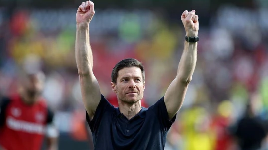 Xabi Alonso "Real Madrid"də - Rəsmi 
