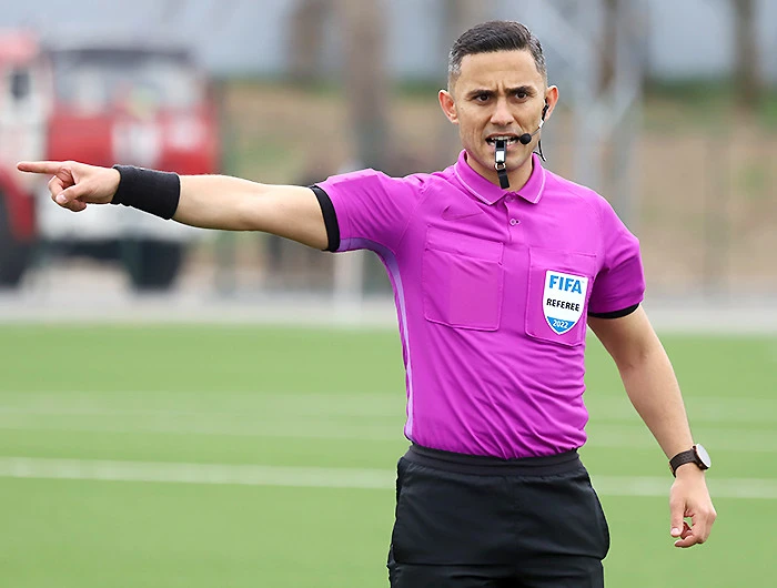 FIFA referisi I Liqaya vəsiqə uğrunda pley-off görüşünə təyinat alıb
