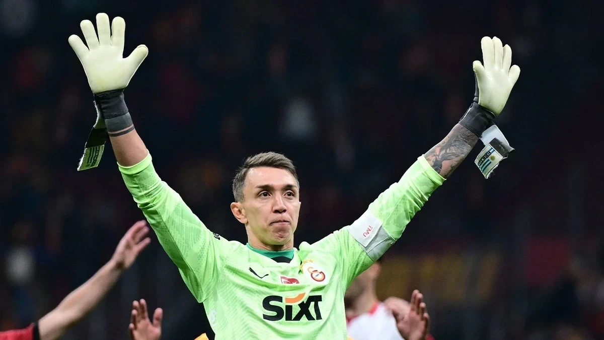 Muslera “Qalatasaray”la son matça çıxacaq