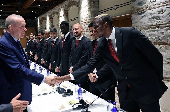 Rəcəb Tayyib Ərdoğan "Qalatasaray"ı qəbul edib - FOTO 