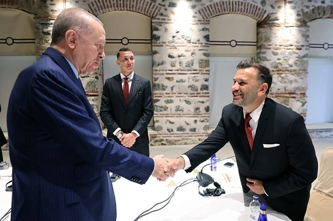 Rəcəb Tayyib Ərdoğan "Qalatasaray"ı qəbul edib - FOTO 