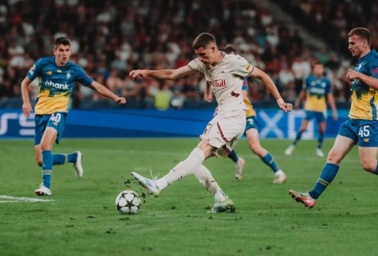 "Liverpul" heyətini serb forvardla gücləndirmək istəyir