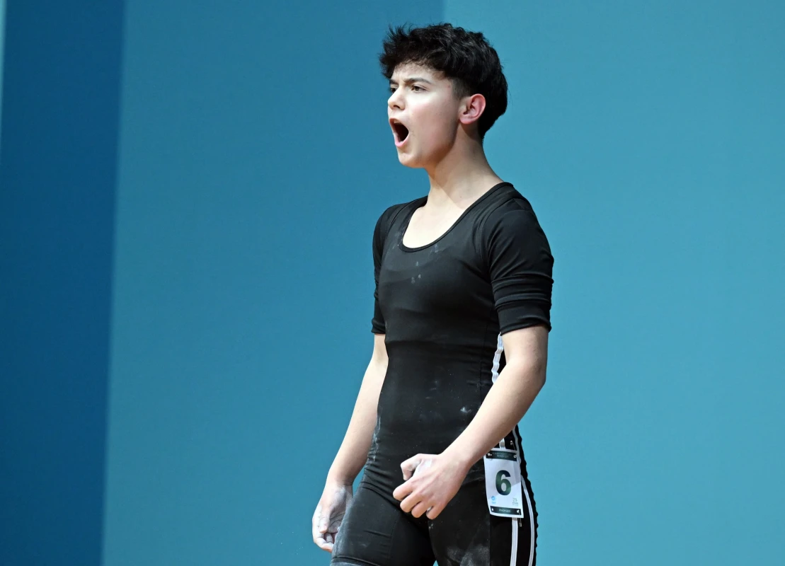 15 yaşlı ağırlıqqaldıranımız İslamiadada 3 bürünc qazanıb - FOTO  - YENİLƏNİB 