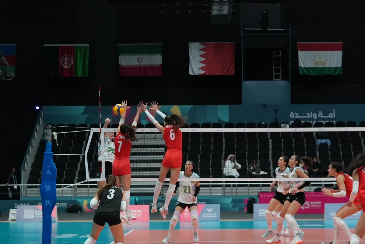 İslam Oyunları: Voleybolçularımız Türkiyəyə məğlub olub - FOTO 