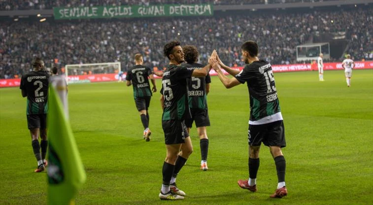 Super Liqa: “Qalatasaray” mövsümdə ilk məğlubiyyətini aldı