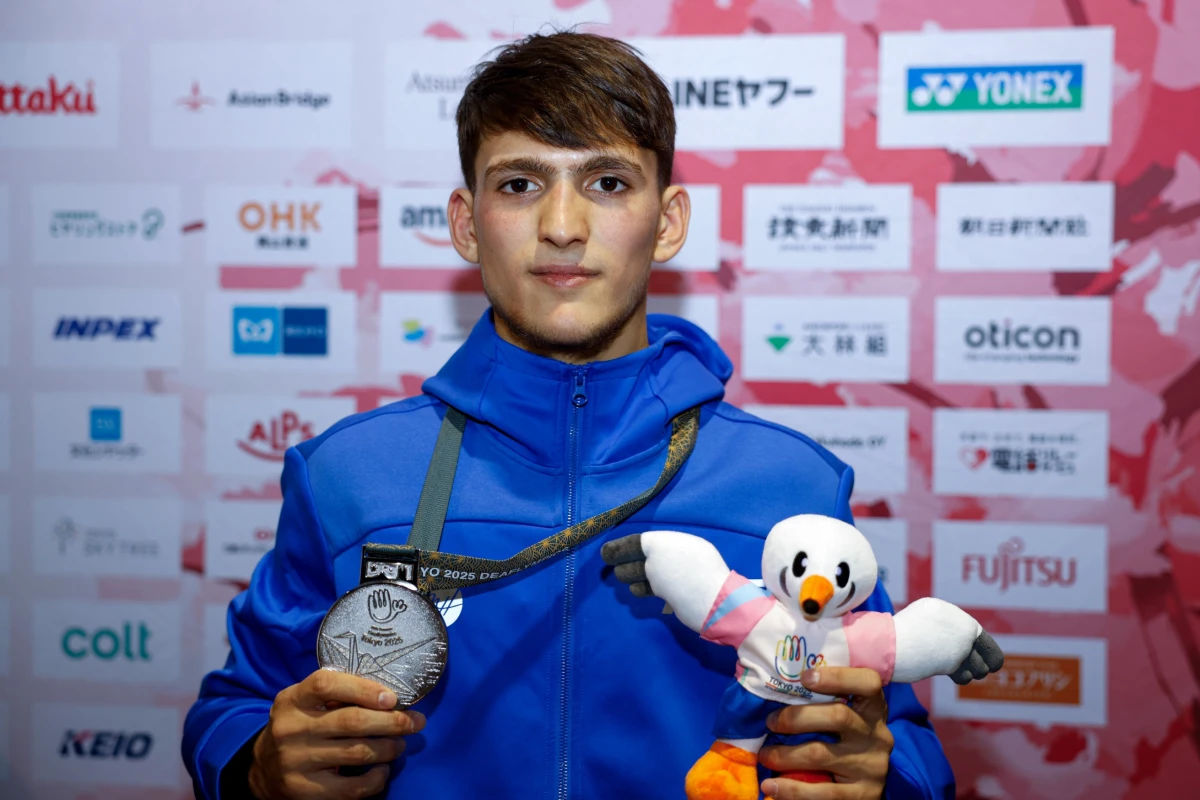 Azərbaycan idmançısı XXV Yay Deflimpiya Oyunlarında medal qazanıb