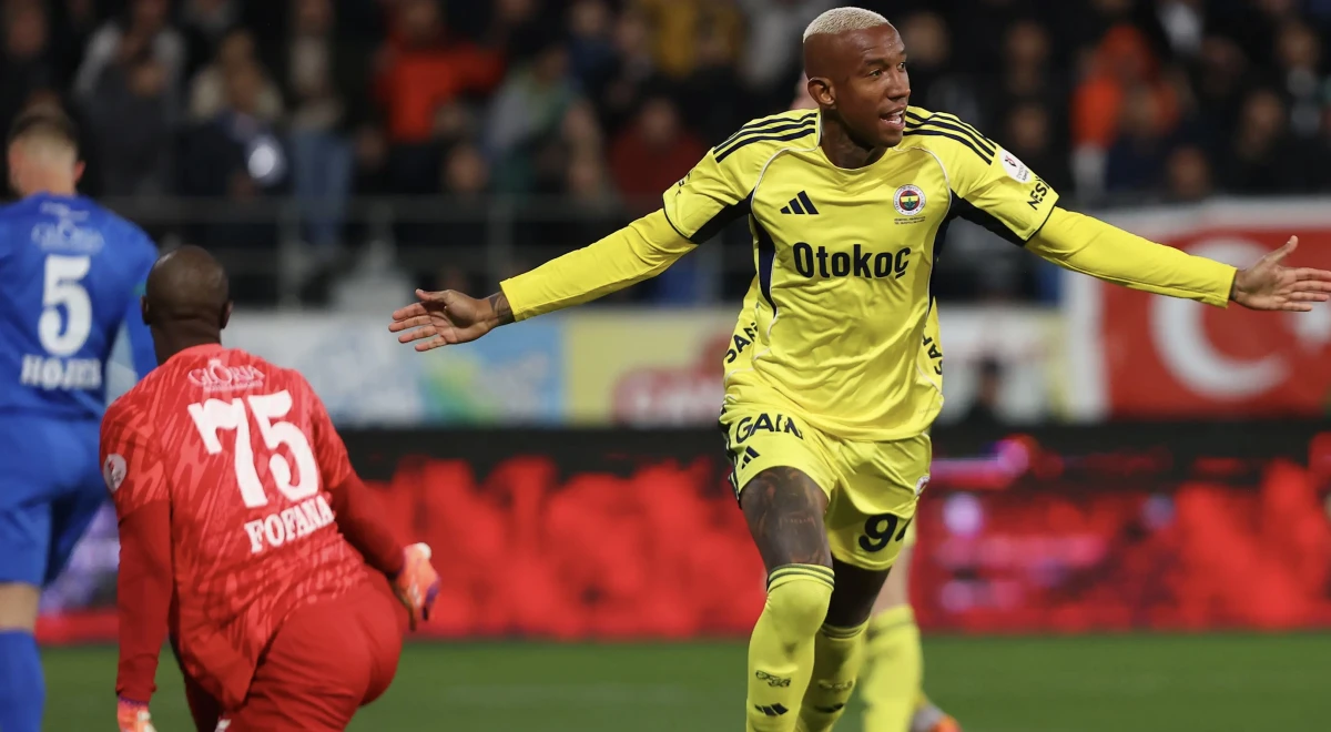 “Fənər” 3 xalı 5 qolla qazandı