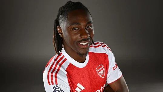 Ebereçi Eze İngiltərə Premyer Liqasının tarixinə düşüb