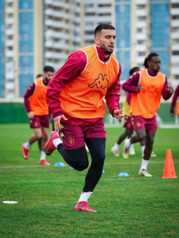 “Neftçi” “Turan Tovuz”la matçın hazırlığını başa vurub - FOTO 