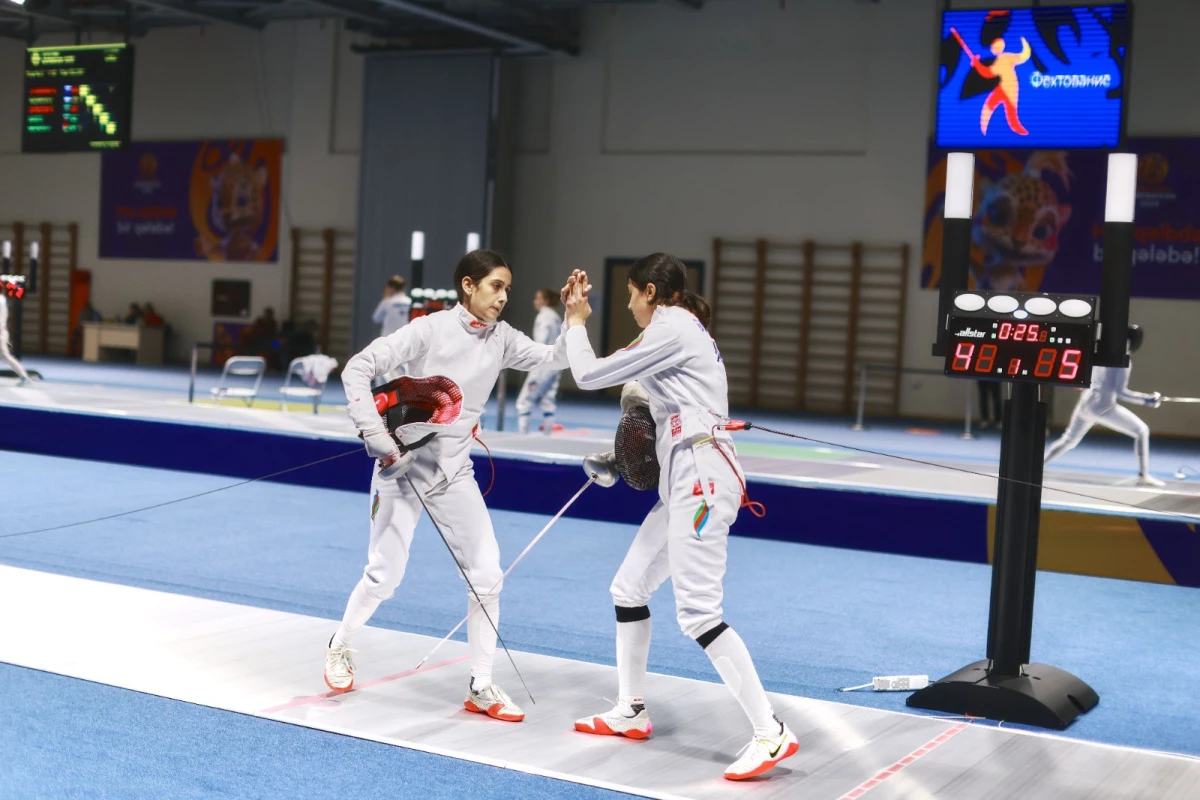 Azərbaycan qılıncoynadanı III MDB Oyunlarında bürünc medal qazanıb - FOTO 