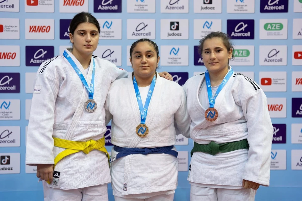 Bakı birinciliyində daha 6 çəki dərəcəsində medalçılar bəlli olub - FOTO 