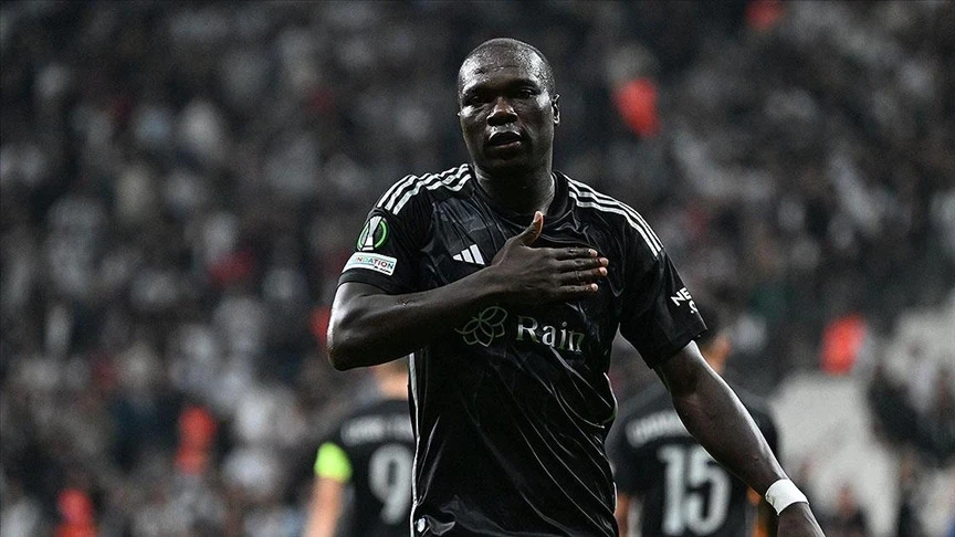Abubakar “Neftçi”nin bir addımlığında - BAKIYA GƏLƏCƏK