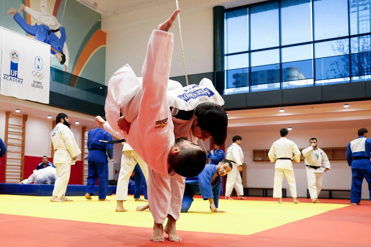 Bakıda paracüdoçuların olimpiyaçılarla birlikdə məşqlərinə start verilib - FOTO