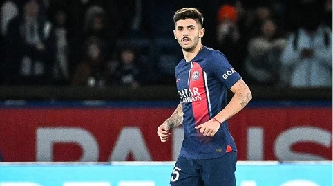 Braziliyalı futbolçu PSJ-dən ayrılmaq istəyir