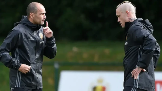 Naynqolan: "Roberto Martinezin futboldan başı çıxmır"