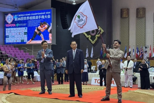 Sumo üzrə dünya çempionatının bayrağı Azərbaycana təqdim olunub