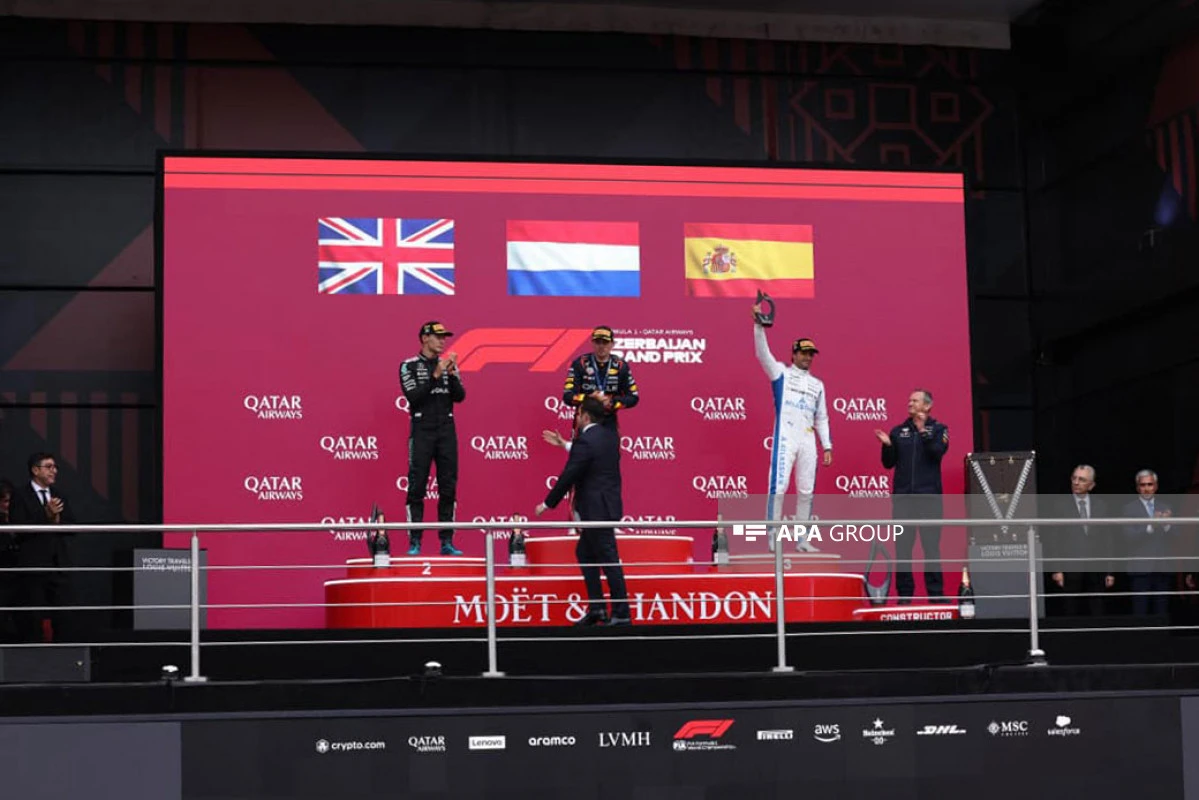 “Formula 1”in qalibi mükafatlandırılıb - FOTO 