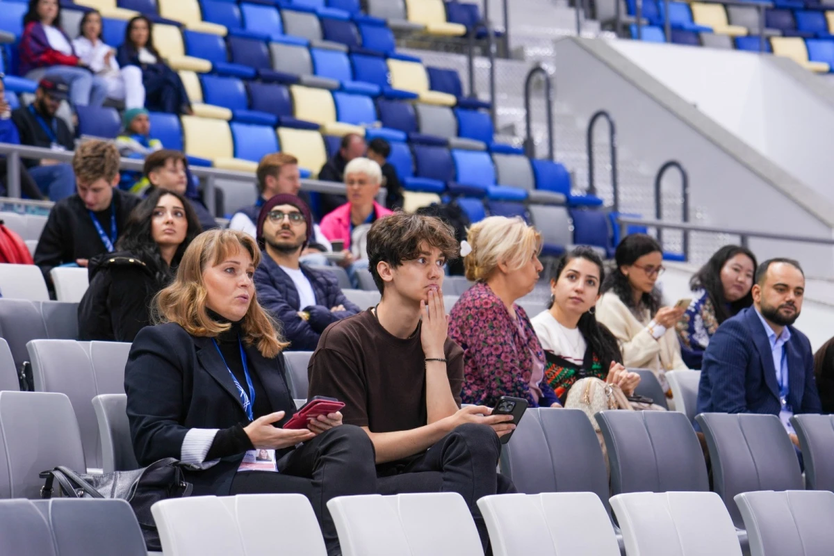 Fiqurlu konkisürmə üzrə Qran-Pri turnirinin qısa proqramı keçirilib - FOTO 
