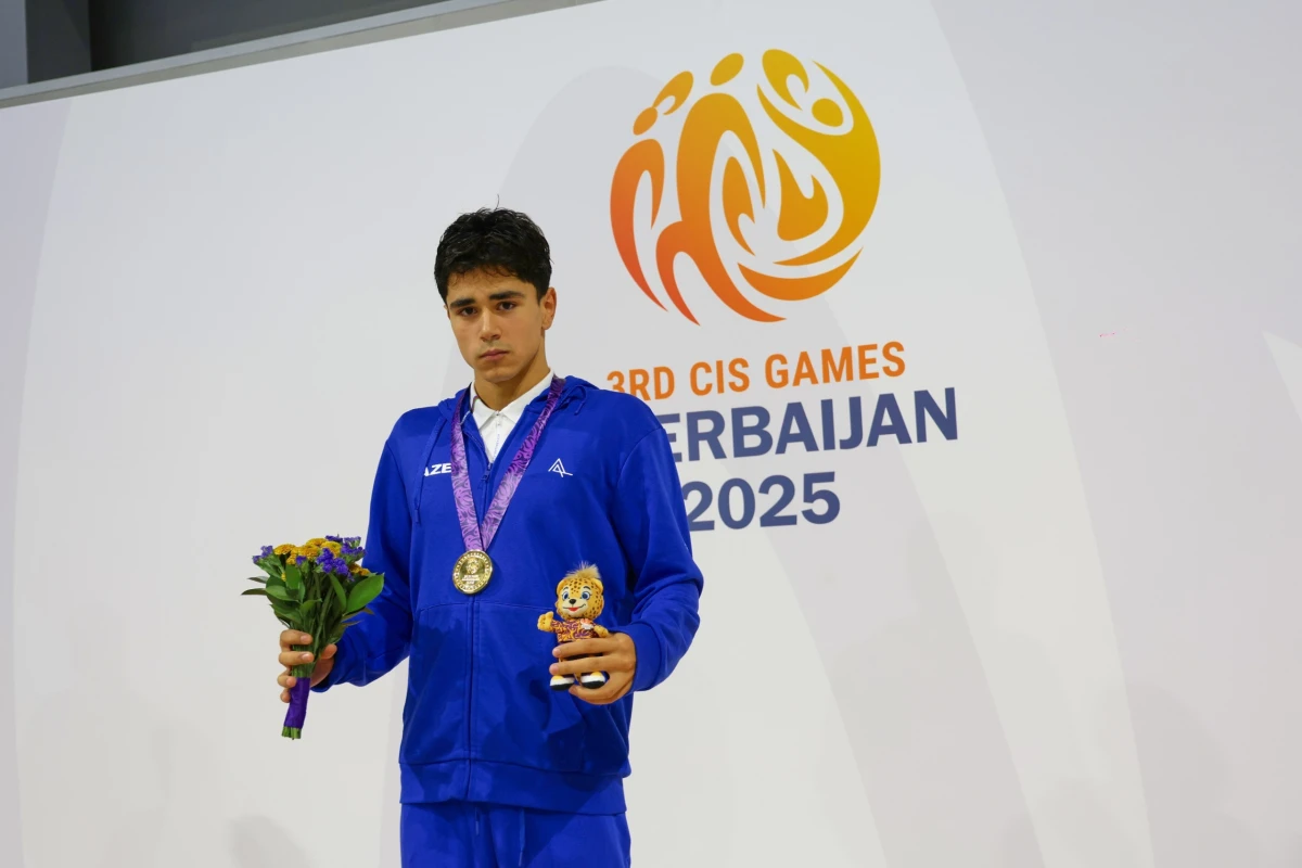 MDB Oyunlarında daha bir uğur: Azərbaycanlı üzgüçü çempion oldu - FOTO 