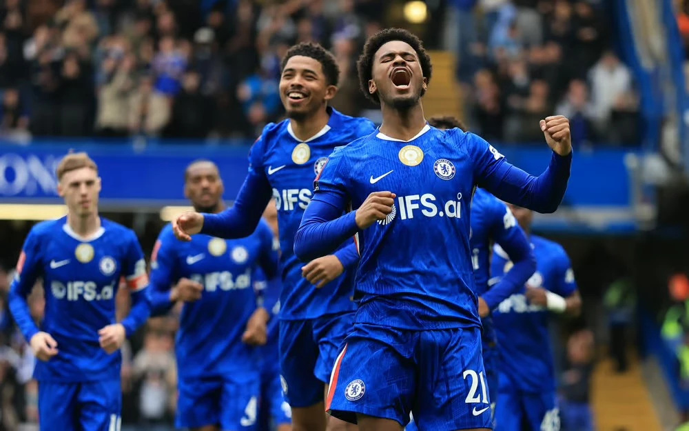 “Çelsi” darmadağınla yarımfinalda