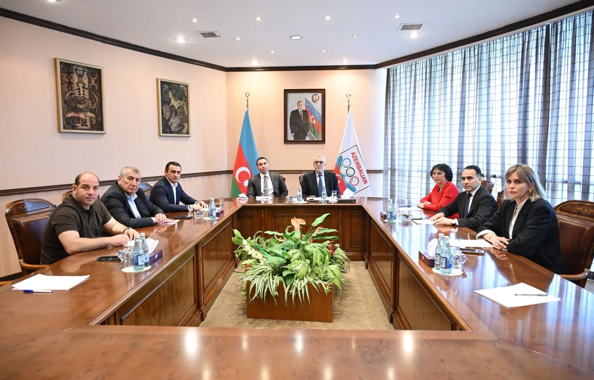 Yenilənmiş Olimpiya medalları idmançılarımıza təqdim edilib