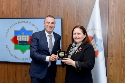 Aynur Sofiyeva FIDE mükafatı ilə təltif olundu