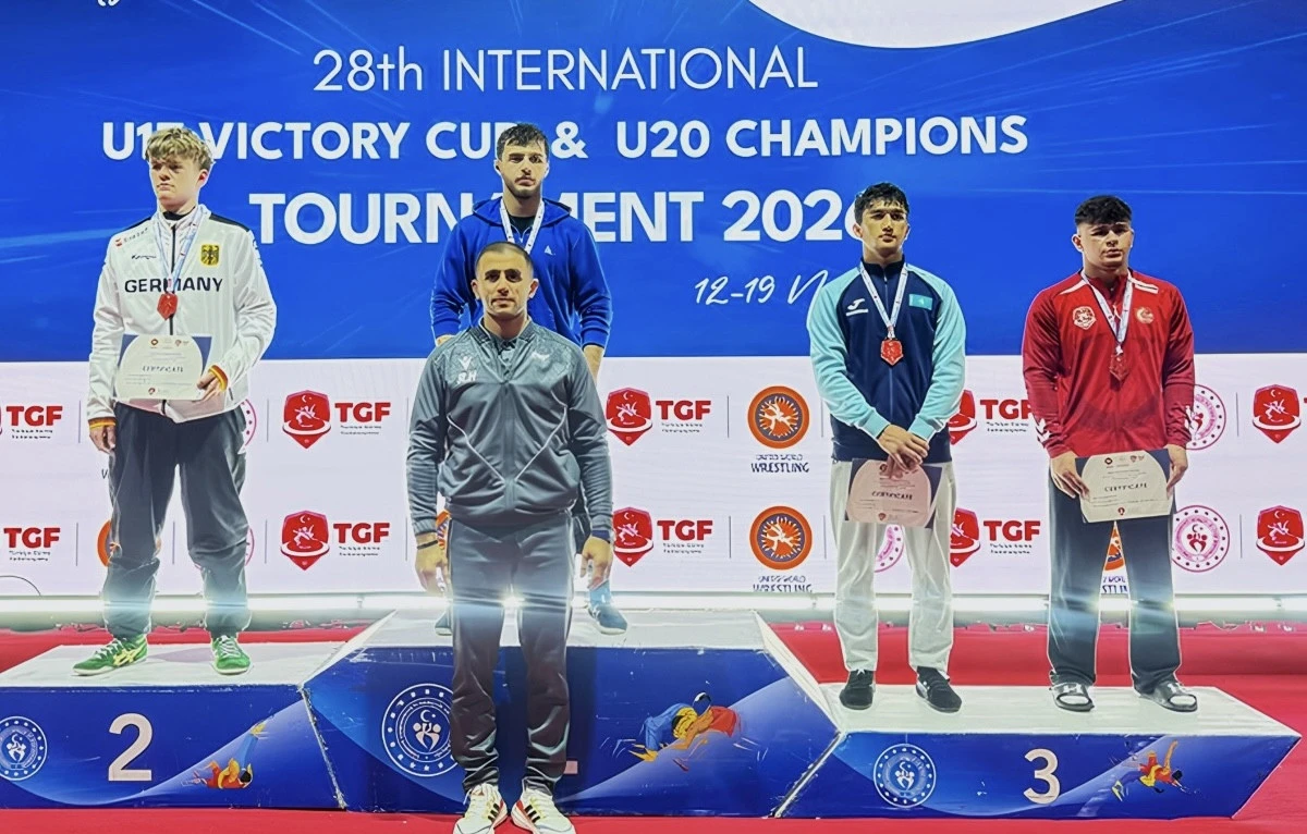 Güləşçilərimizdən “Zəfər Kuboku”nun ilk günündə 4 medal