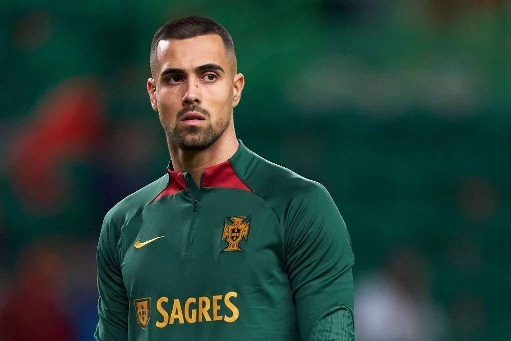 Portuqaliya millisinin üzvü "Liverpul"un hədəfində