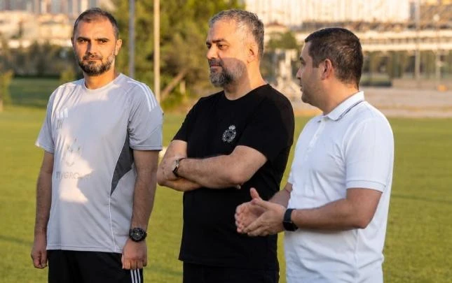 "Şəfa" rəhbərliyi komandanın düşərgəsində